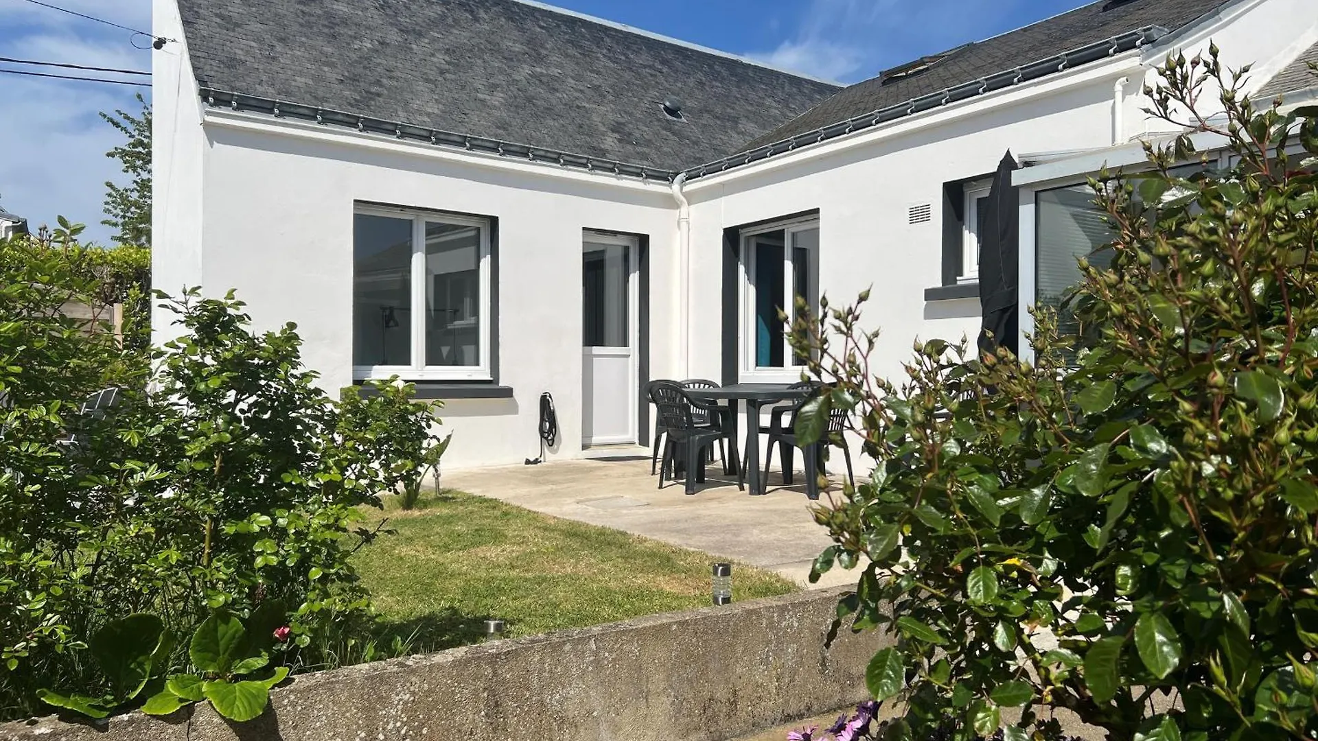 Maison Renovee Bord De Mer Avec Veranda, Jardin, 4 Couchages, Proche Plages Et Commerces - Fr-1-349-200 Riantec